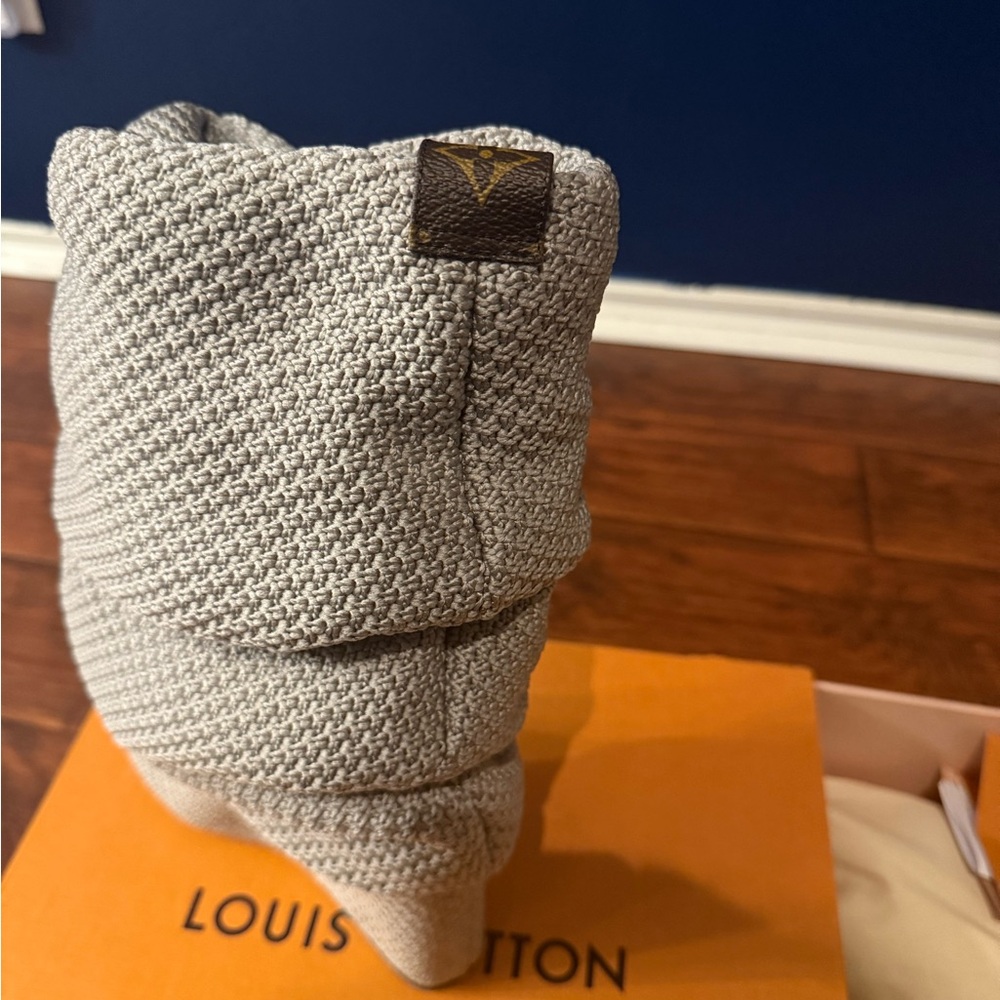 Louis Vuitton Light Gray Knit Hat